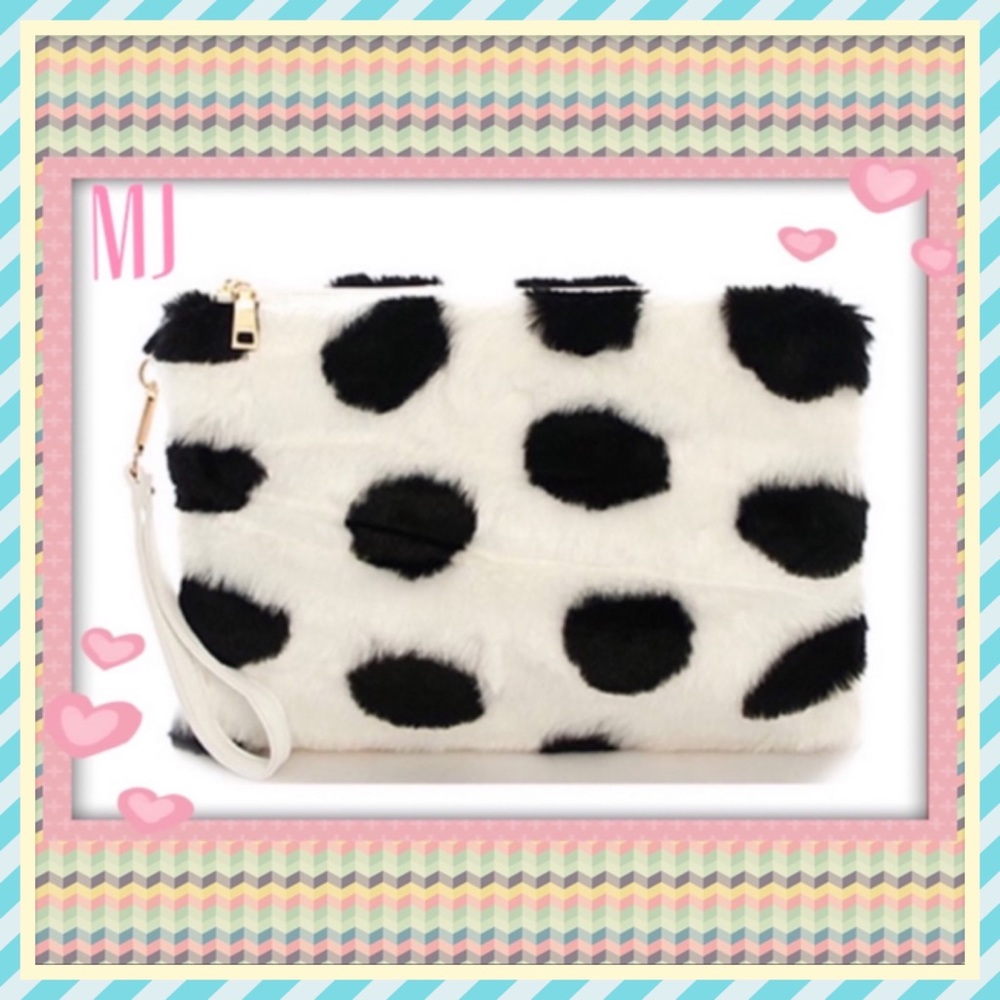 🎉🎉Host Pick🎉🎉🥂Poka Dots Fur clutch🎉
